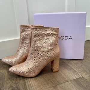 NEW Top Moda Rose Gold Rhinestone Ankle Boots